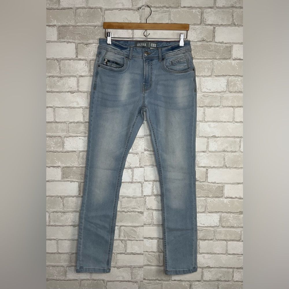 Cultura Light Wash Blue Denim Jeans Size 30/32